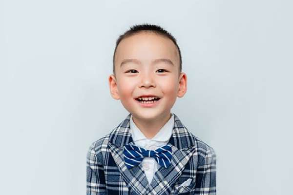 【证件照】·1套服装·1张精修