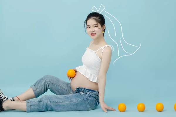【孕妇照】·1个主题·2套服装·8张精修·拍摄120分钟