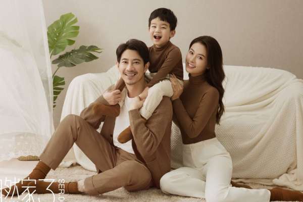【全家福】·1个主题·3套服装·18张精修·拍摄180分钟