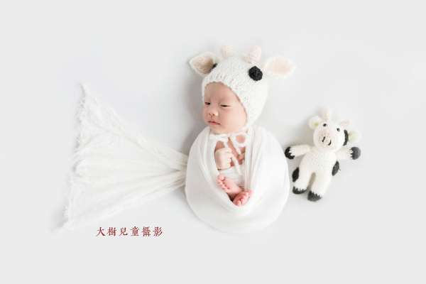 【满月照】·2个主题·2套服装·10张精修·拍摄90分钟