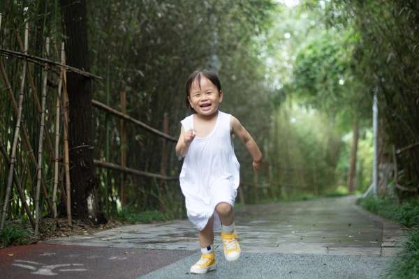 【外景系列】·1个主题·1套服装·16张精修·拍摄60分钟