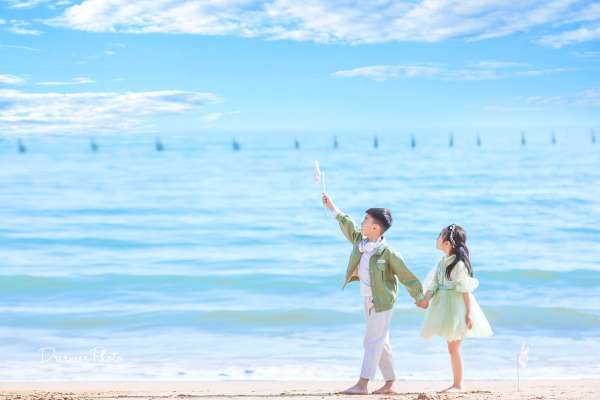 【亲子照】·5个主题·8套服装·28张精修·拍摄120分钟