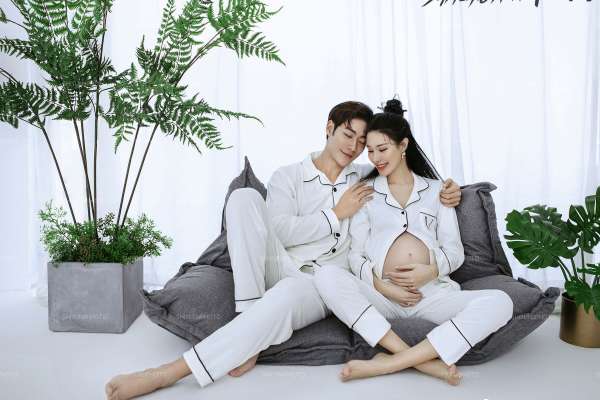 【孕妇照】·2个主题·2套服装·12张精修·拍摄60分钟