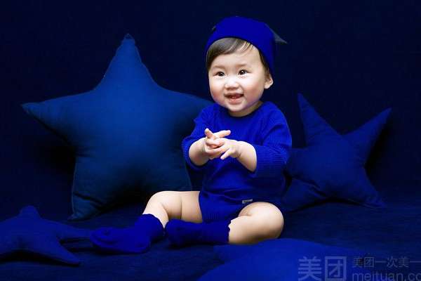 1个主题·3套服装·25张精修·拍摄90分钟