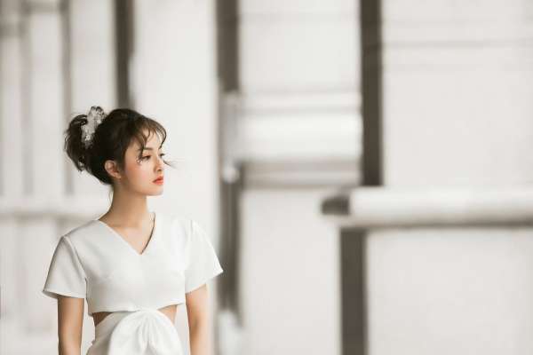 3个主题·3套服装·28张精修·拍摄240分钟