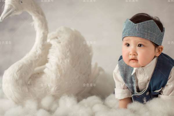 2个主题·2套服装·4张精修·拍摄60分钟