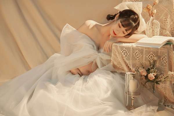 【孕妇照】·2套服装·10张精修·拍摄90分钟