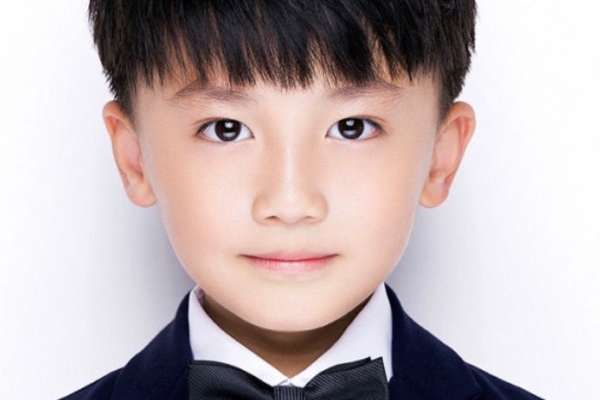 【证件照】·1套服装·1张精修