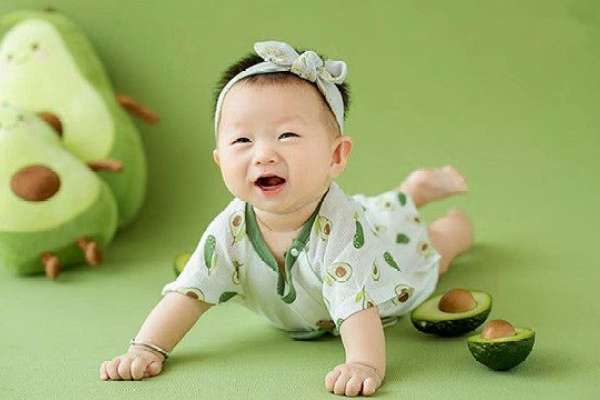 【百天照】·1个主题·3套服装·16张精修·拍摄60分钟