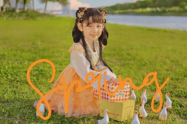 【宝宝照】·4个主题·7套服装·33张精修·拍摄120分钟