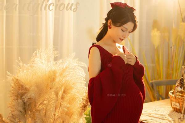 【孕妇照】·2个主题·2套服装·12张精修·拍摄120分钟