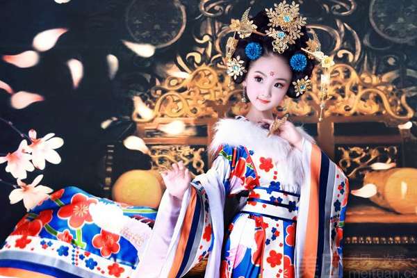 【儿童摄影】·3个主题·3套服装·20张精修·拍摄120分钟