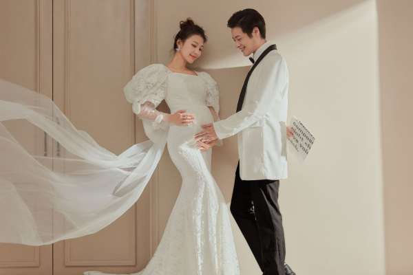 【孕妇照】·3个主题·3套服装·30张精修·拍摄180分钟