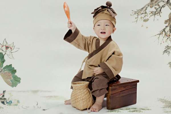 【百天照】·3个主题·3套服装·24张精修·拍摄120分钟