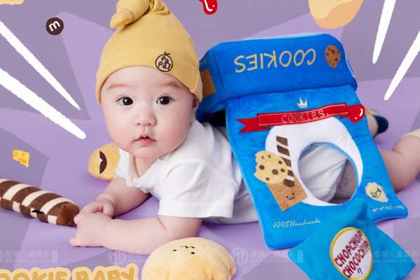 【百天照】·3个主题·3套服装·20张精修·拍摄120分钟