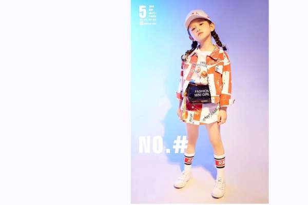 3个主题·3套服装·16张精修·拍摄60分钟