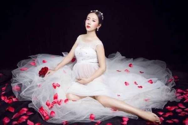 【孕妇照】·2个主题·2套服装·8张精修·拍摄120分钟