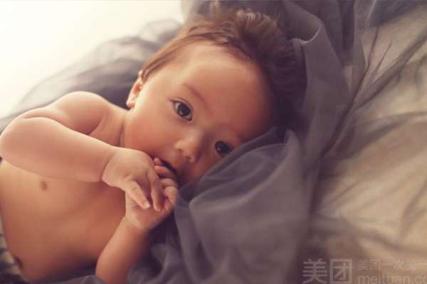 4个主题·4套服装·22张精修·拍摄60分钟