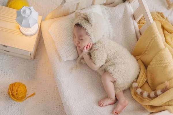 【新生儿】·3个主题·3套服装·3张精修·拍摄30分钟