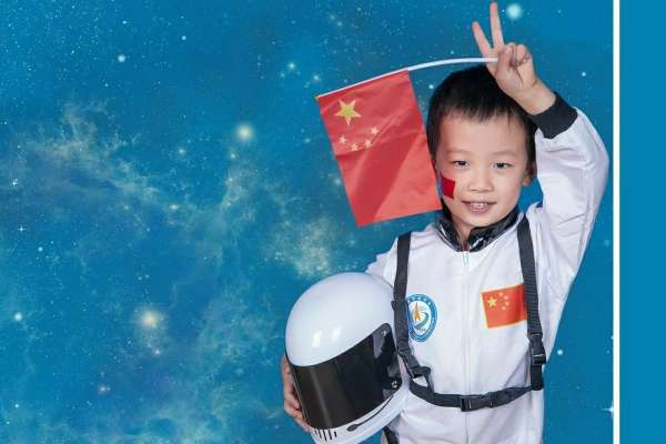 【儿童摄影】·4个主题·4套服装·30张精修·拍摄150分钟