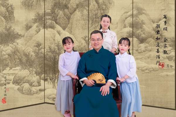 【儿童摄影】·3套服装·20张精修·拍摄90分钟