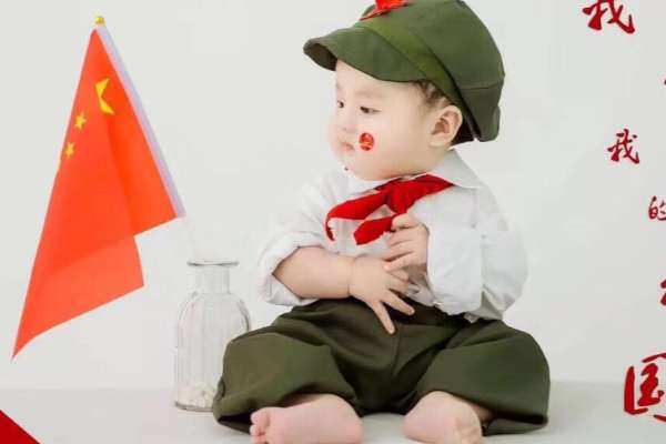 4个主题·4套服装·24张精修·拍摄60分钟