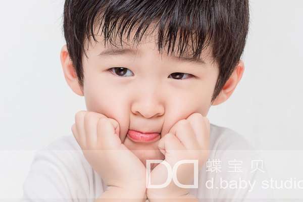 【证件照】·1套服装·1张精修
