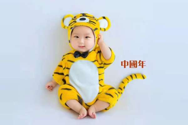 【满月照】·3套服装·10张精修·拍摄60分钟