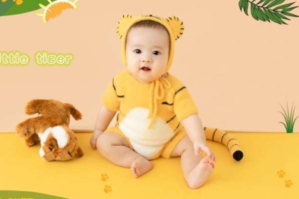 5个主题·5套服装·30张精修·拍摄240分钟