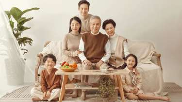 【全家福】·4个主题·4套服装·30张精修·拍摄150分钟