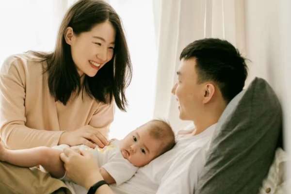 【亲子照】·3个主题·3套服装·16张精修·拍摄180分钟