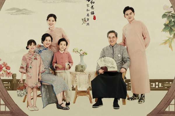 【全家福】·1个主题·2套服装·22张精修·拍摄90分钟