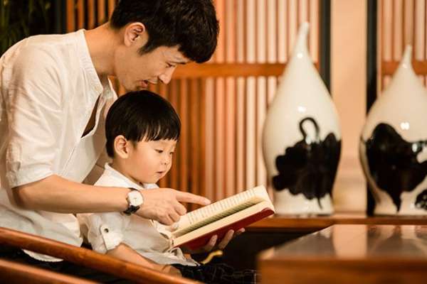【亲子照】·2个主题·6套服装·20张精修·拍摄180分钟