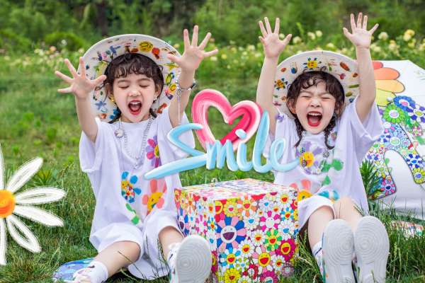 【外景系列】·3个主题·3套服装·18张精修·拍摄120分钟