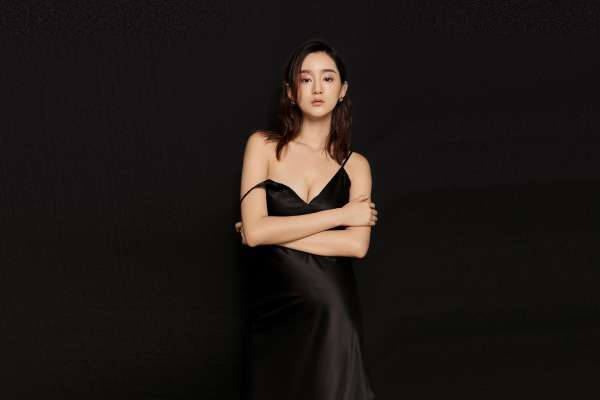 【孕妇照】·3个主题·3套服装·18张精修·拍摄160分钟