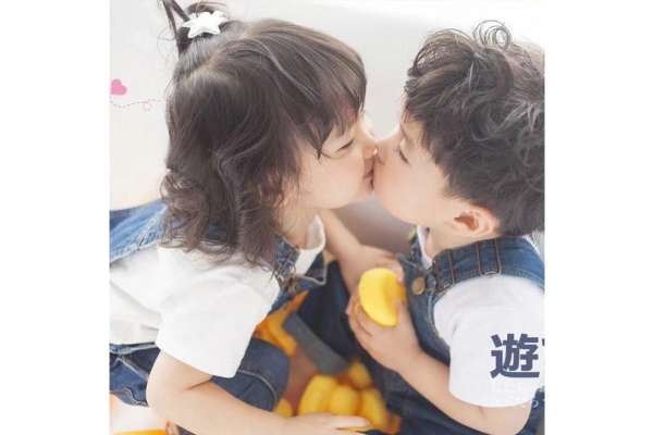 【亲子照】·3个主题·5套服装·36张精修·拍摄180分钟