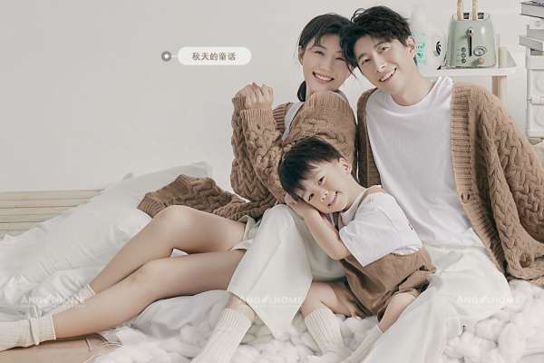 【全家福】·2个主题·5套服装·50张精修·拍摄120分钟