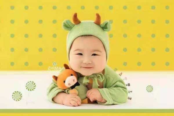 【百天照】·3个主题·3套服装·14张精修·拍摄60分钟