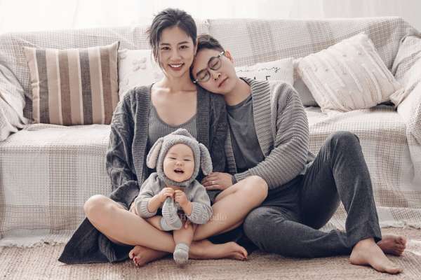 【亲子照】·1个主题·1套服装·8张精修·拍摄90分钟
