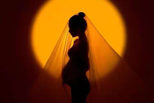 【妈妈照】·1个主题·3套服装·10张精修·拍摄120分钟