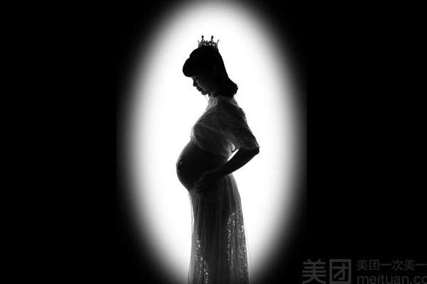 【孕妇照】·3个主题·3套服装·12张精修·拍摄120分钟