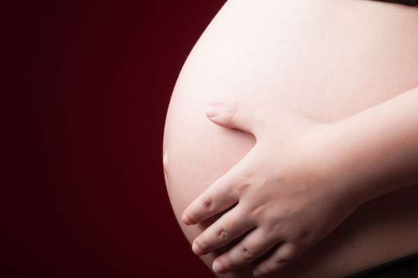【孕妇照】·2个主题·2套服装·18张精修·拍摄180分钟