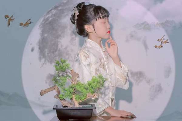 【周岁照】·3个主题·3套服装·16张精修·拍摄100分钟