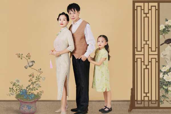 【全家福】·2个主题·2套服装·18张精修·拍摄160分钟