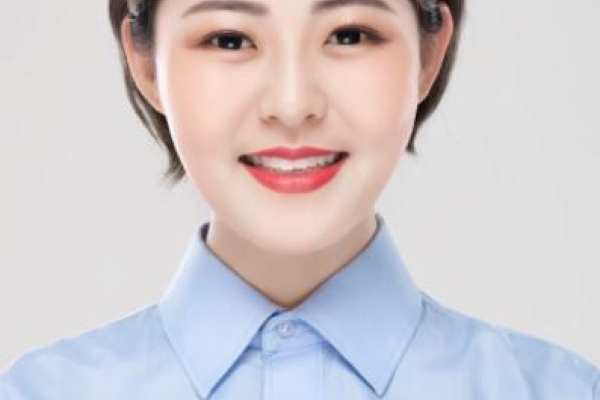 【证件照】·1个主题·0套服装·1张精修·拍摄15分钟