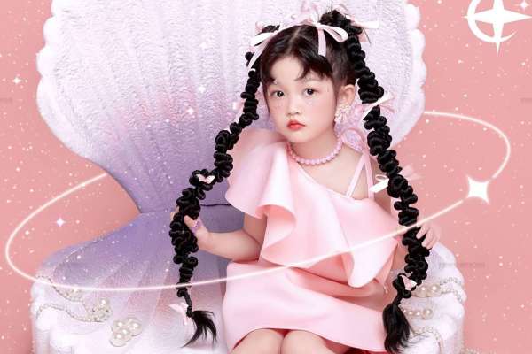 3个主题·3套服装·20张精修·拍摄90分钟