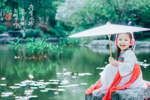 【外景系列】·4个主题·5套服装·40张精修·拍摄180分钟
