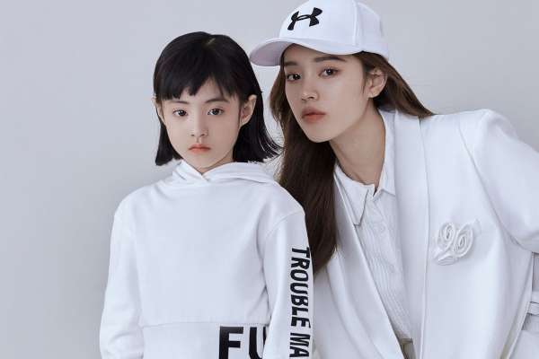 【亲子照】·2个主题·2套服装·20张精修·拍摄120分钟