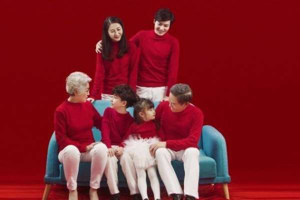 【全家福】·2个主题·2套服装·5张精修·拍摄120分钟