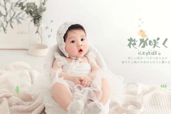 【满月照】·4个主题·4套服装·30张精修·拍摄120分钟